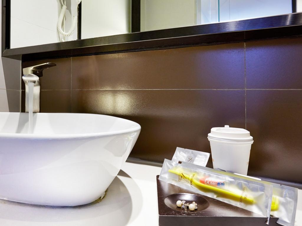 Hotel 7Days Premium Shenzhen High New Science And Technology Park Subway Station Esterno foto